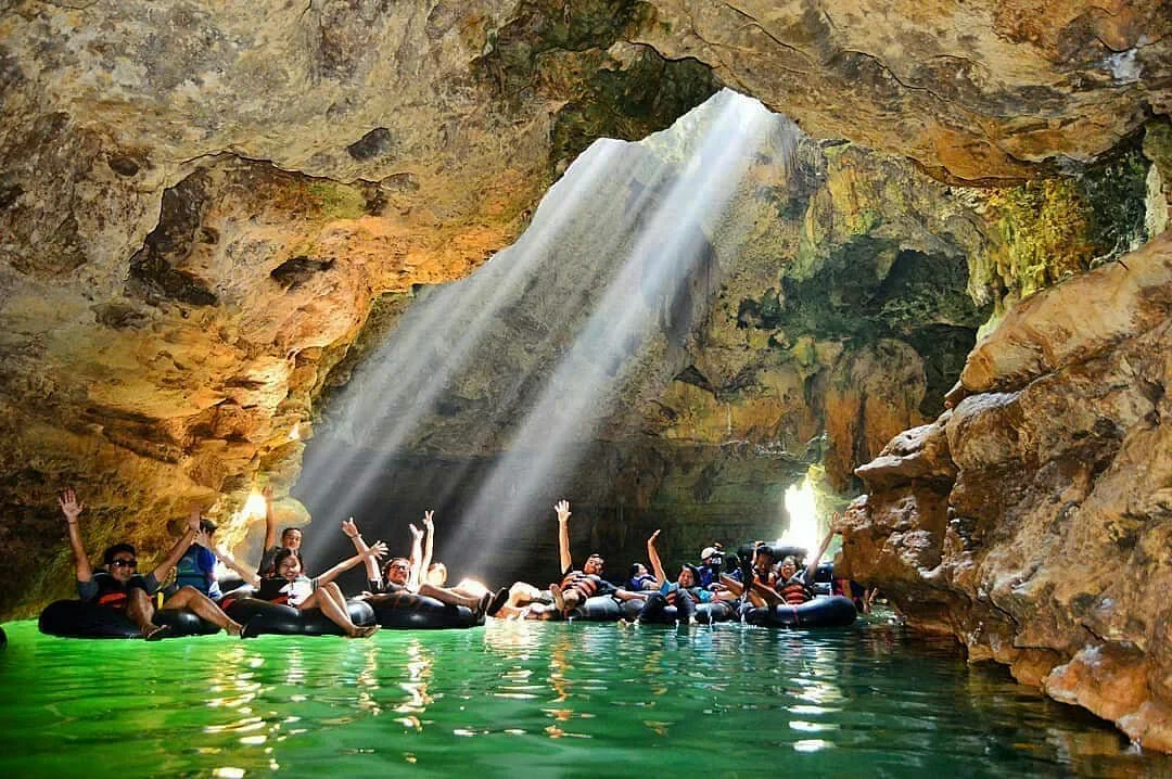 PAKET OPEN TRIP JOGJA 3H2M